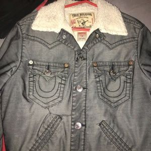 True Religion Men’s Jean Jacket Wit Fur Medium